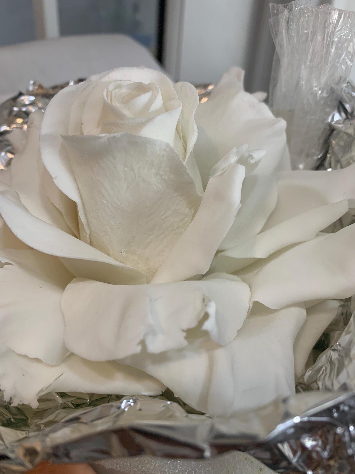 Edible Circus Roses Cake Topper, Flexible Paste for Wedding cakes, Birthdays or any Cake Decorations. NONBREAKABLE, Save to be shipped