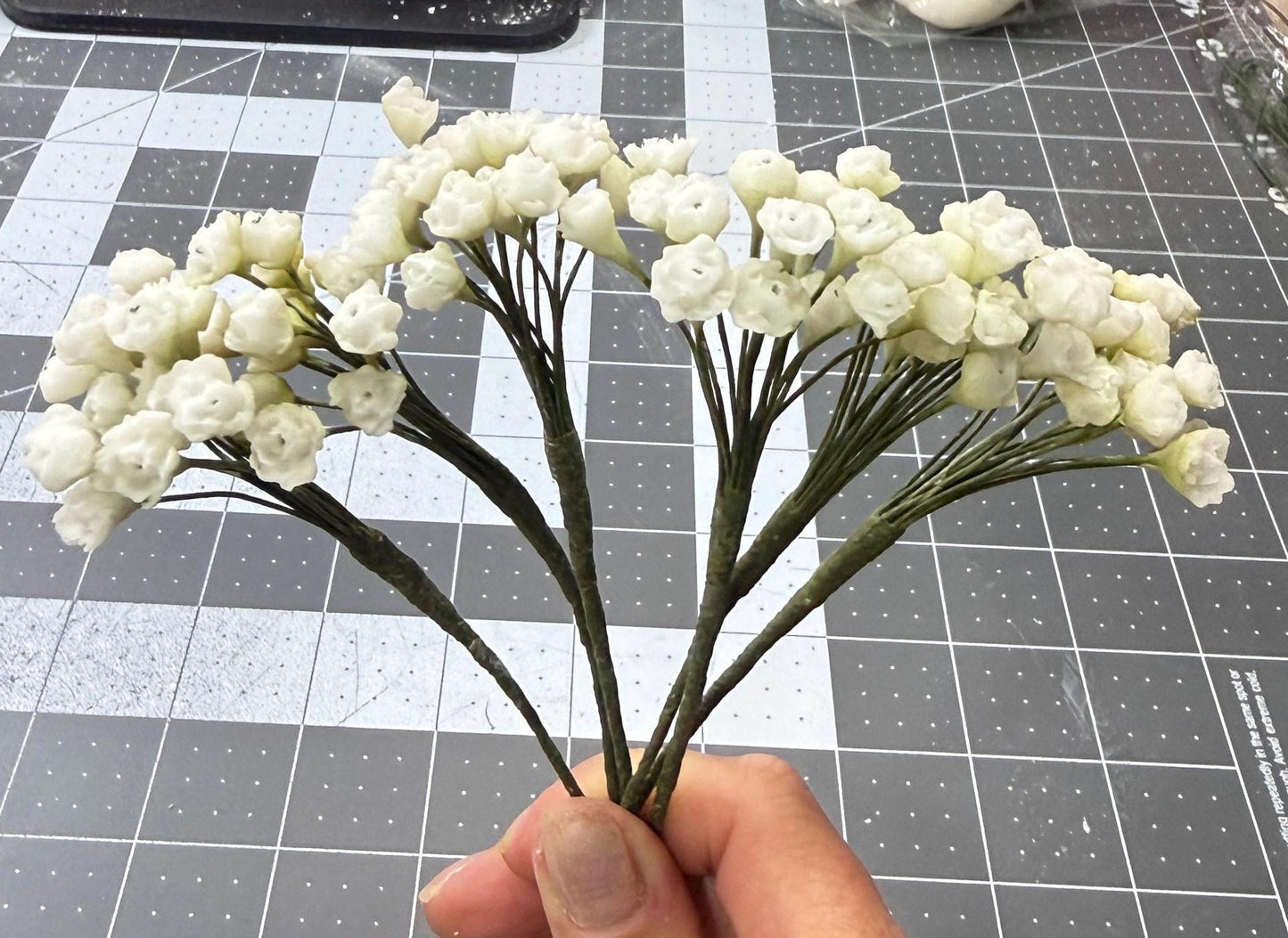 Edible Realistic handmade Baby's Breath, Sugar filler flower, Gumpaste Cake Topper