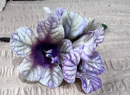 Handmade Edible Henbane Cake Flowers: Flexible Paste Wedding Topper