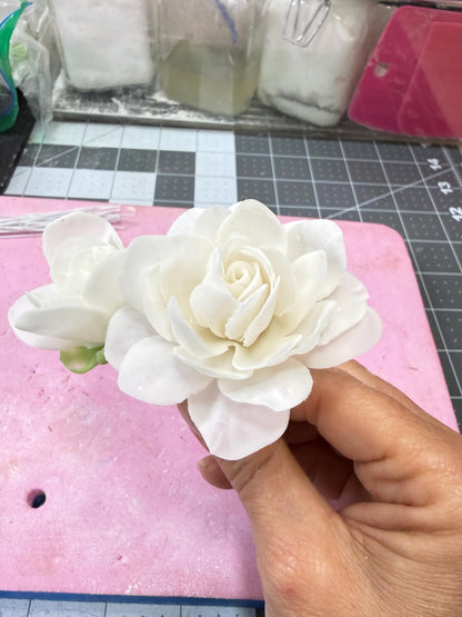 Edible Gardenia Sugar Flower Cake Topper | Handmade Flexible & Durable Flower | Realistic Wedding Cake Decoration | Safe for Shipping