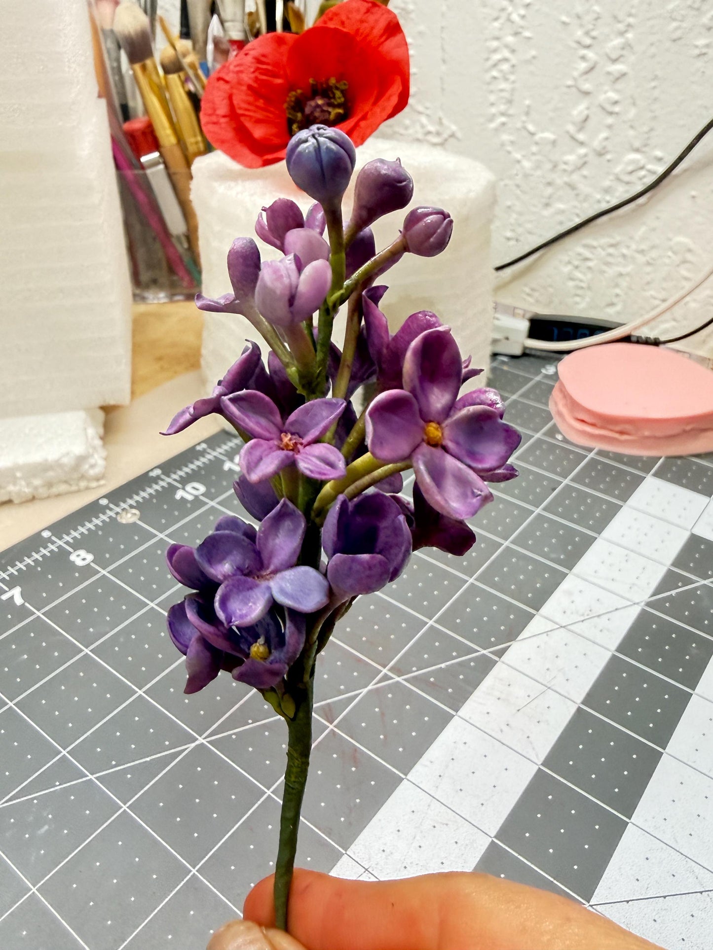 Edible, Realitic handmade Lilacs, gumpaste, Fondant, Sugar Flowers for Birthdays and Wedding Cake decorations.
