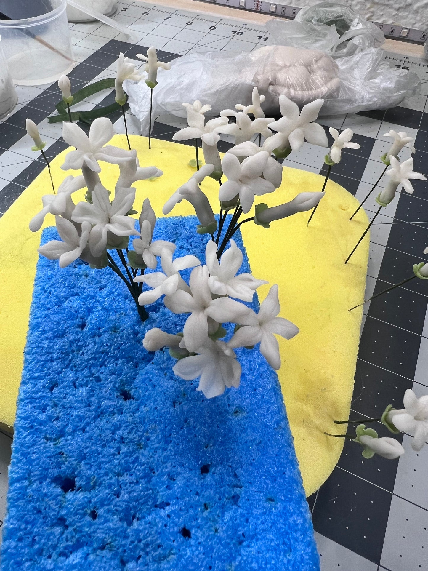 Edible Sugar Flower Cake Topper: Calla Lilies, Roses, Ruscus