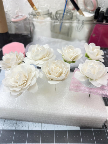 Edible Gardenia Sugar Flower Cake Topper | Handmade Flexible & Durable Flower | Realistic Wedding Cake Decoration | Safe for Shipping