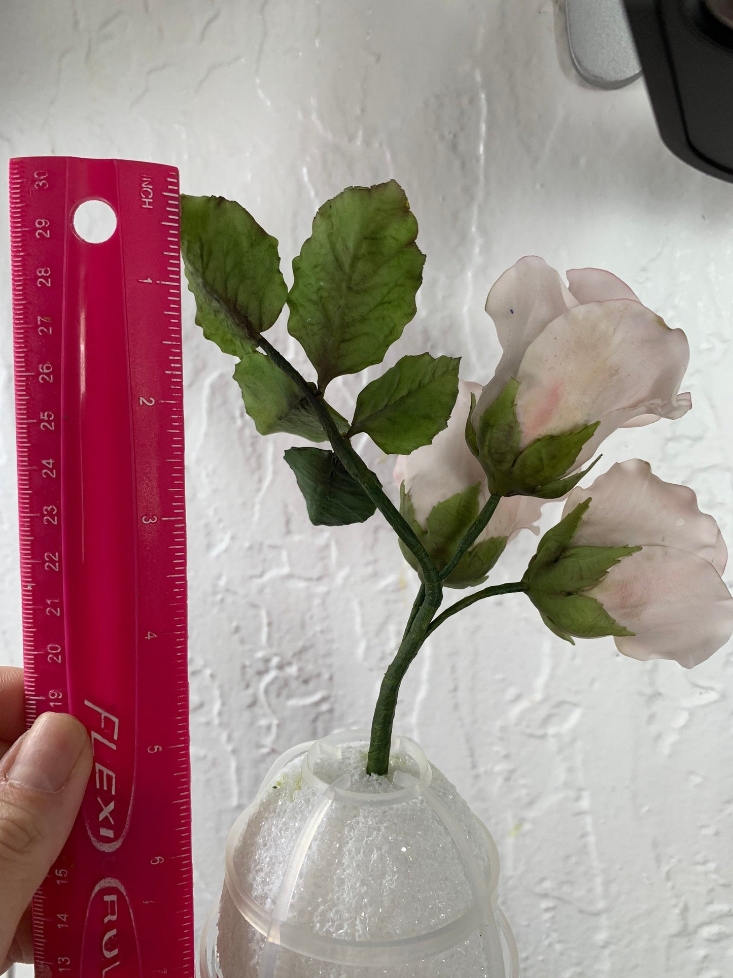Edible Rose Cake Topper: Flexible Vegan Paste Sugar Flower Arrangement