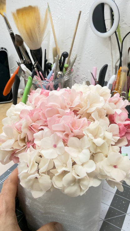 Sugar Hydrangeas bunches Cake Topper, Handmade Gum Paste Flower, Wedding Cake Decoration, Realistic Sugar Flower, Flexible Sugar Flower