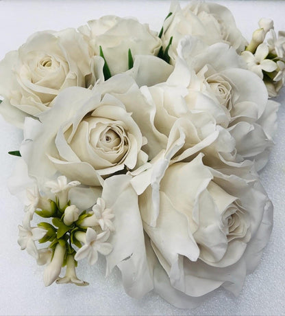 Edible White Sugar Roses Cake Topper: Flexible Paste Wedding Cake Decoration