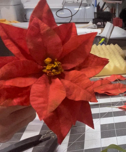 Edible Wafer Paper Poinsettia: Vegan Christmas Cake Topper