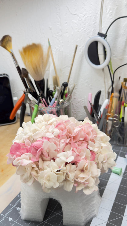Sugar Hydrangeas bunches Cake Topper, Handmade Gum Paste Flower, Wedding Cake Decoration, Realistic Sugar Flower, Flexible Sugar Flower