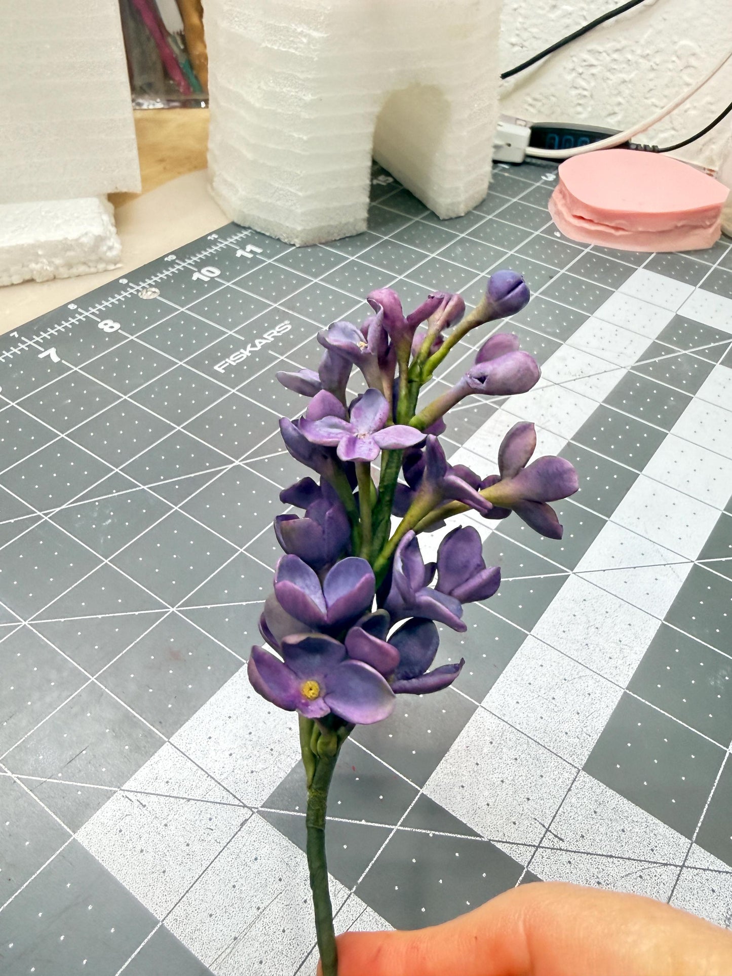 Edible, Realitic handmade Lilacs, gumpaste, Fondant, Sugar Flowers for Birthdays and Wedding Cake decorations.