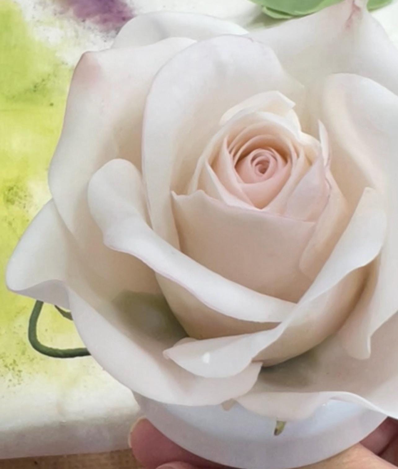Edible Sugar Roses for Cakes | Realistic Wedding Cake Flowers | Flexible Gum Paste Cake Topper| Flexible & Nonbreakable for Safe Shipping