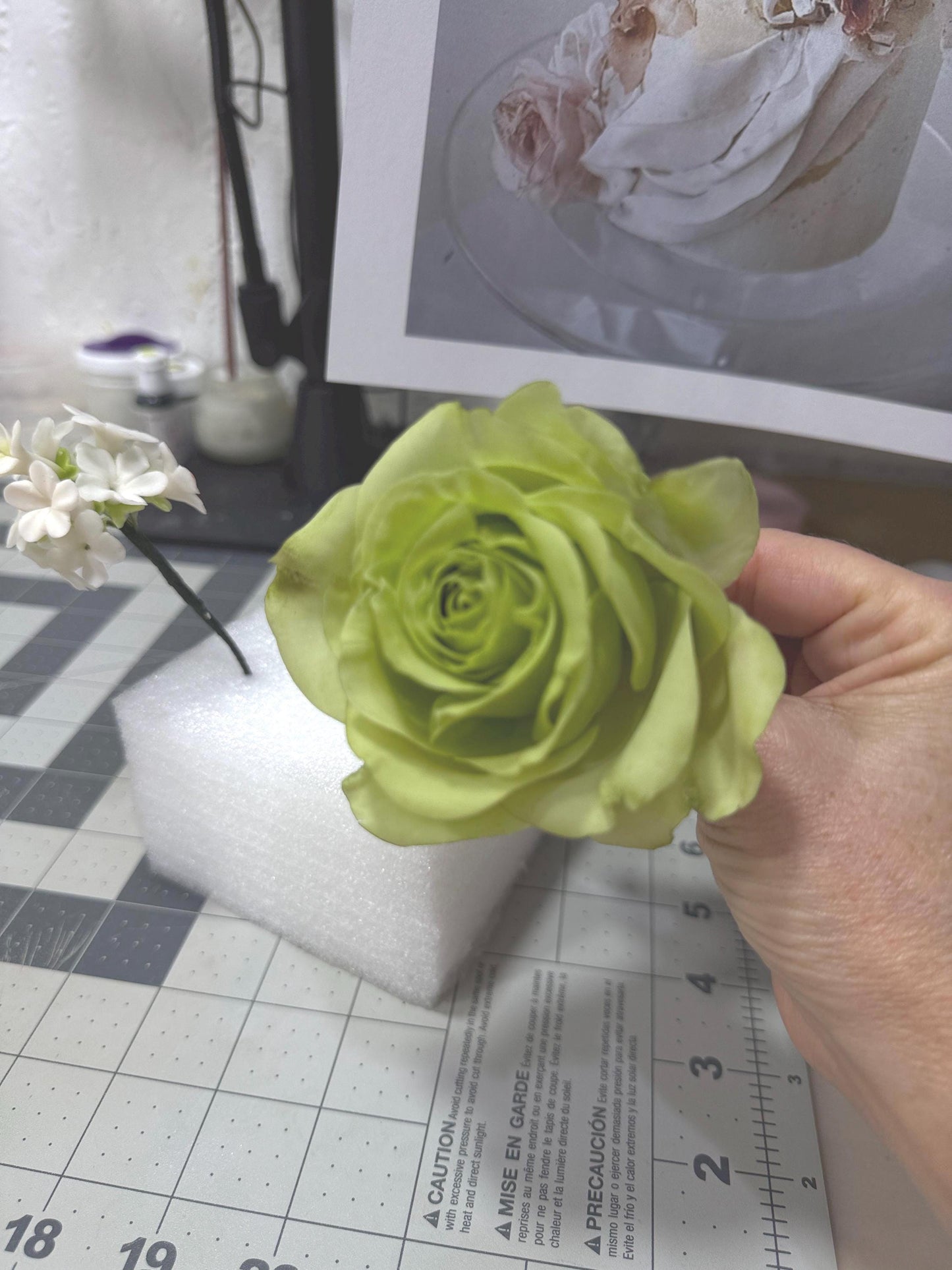 Green Sugar Rose Cake Topper: Edible Wedding Birthday Decoration