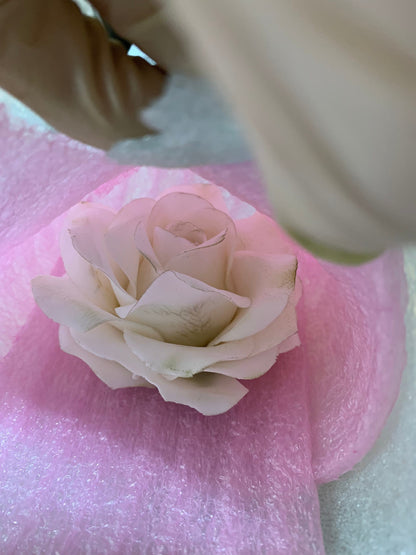 Edible Rose Cake Topper: Flexible Vegan Paste Sugar Flower Arrangement