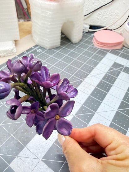 Edible Handmade Lilac Flowers Cake Toppers /Flexible Paste/gumpaste/ Fondant/ Birthday Wedding Cake decoration/sugar Flowers Decorations