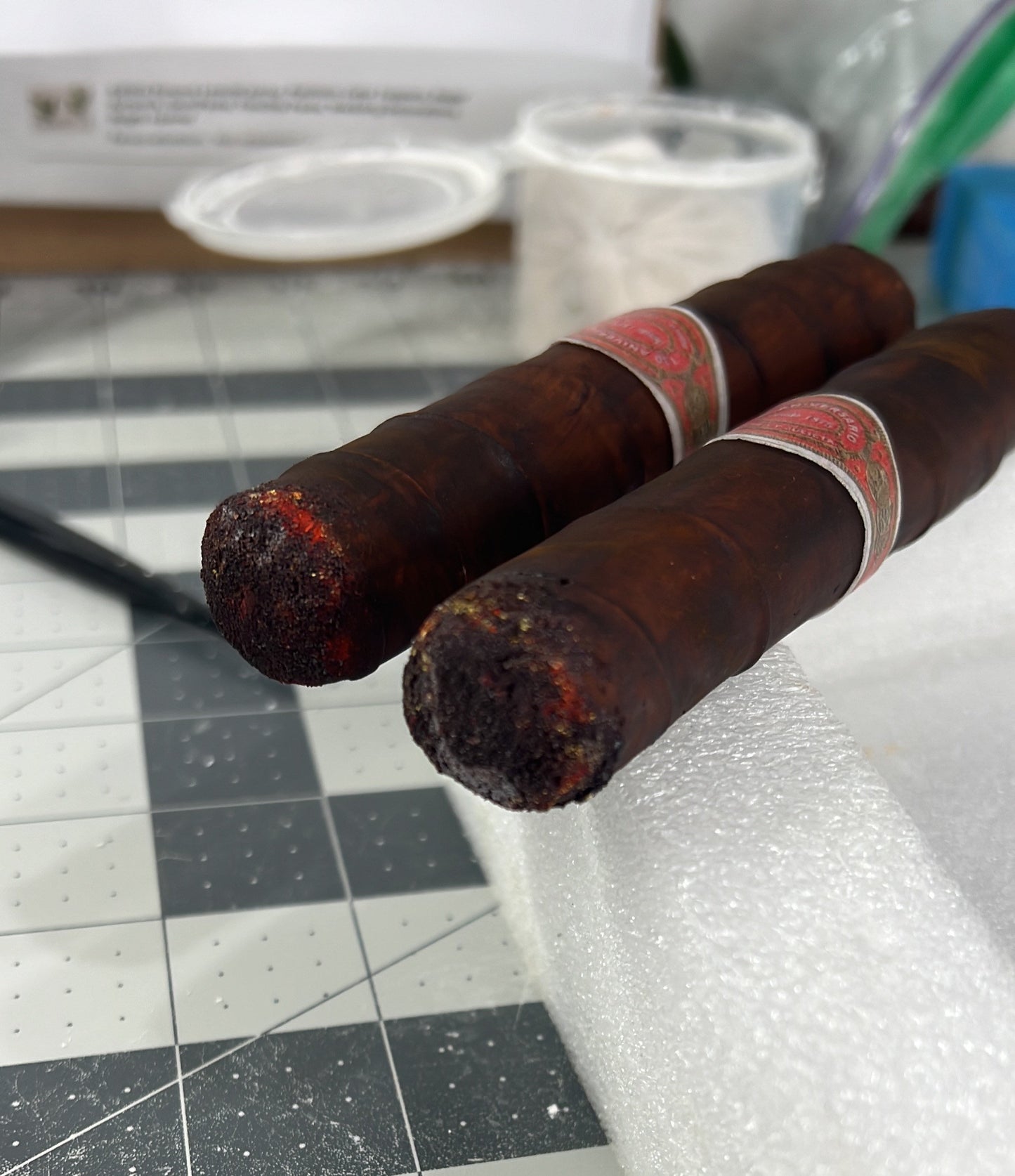 Edible Cigar Cookies Cake Toppers, treats Tabaco Candy, Cigar Theme Cakes, Men’s Party Cake Decorations