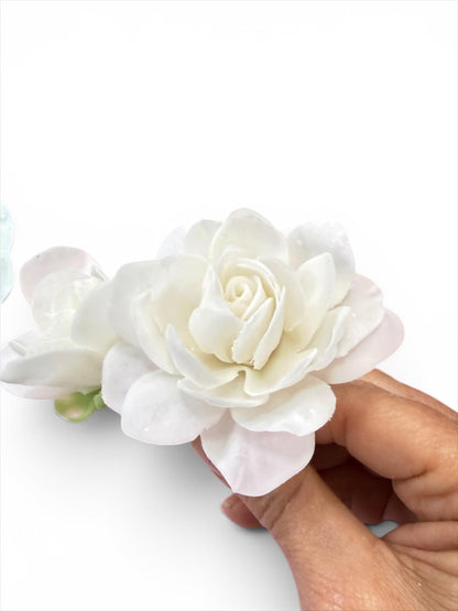 Edible Gardenia Sugar Flower Cake Topper | Handmade Flexible & Durable Flower | Realistic Wedding Cake Decoration | Safe for Shipping