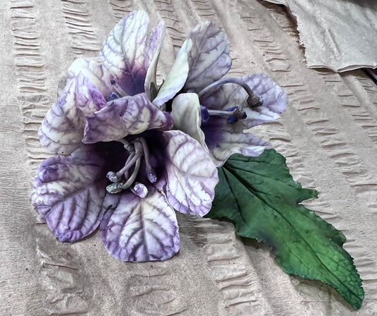 Handmade Edible Henbane Cake Flowers: Flexible Paste Wedding Topper