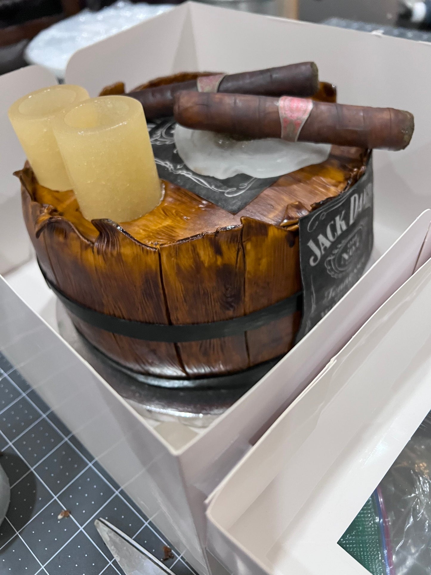 Edible Cigar Cookies Cake Toppers, treats Tabaco Candy, Cigar Theme Cakes, Men’s Party Cake Decorations